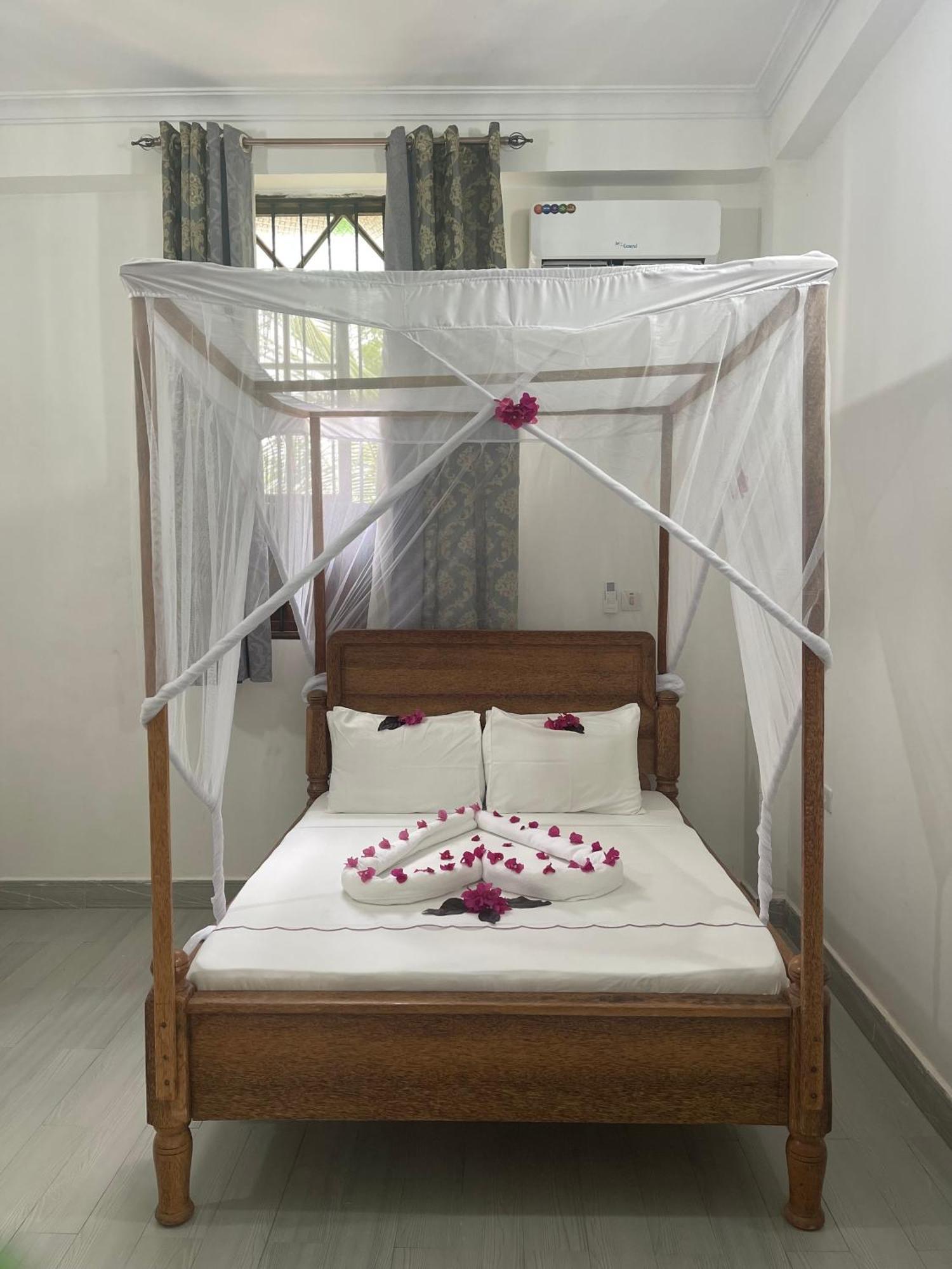 Amazing Zanzibar Beach Hotel Нунгві Екстер'єр фото