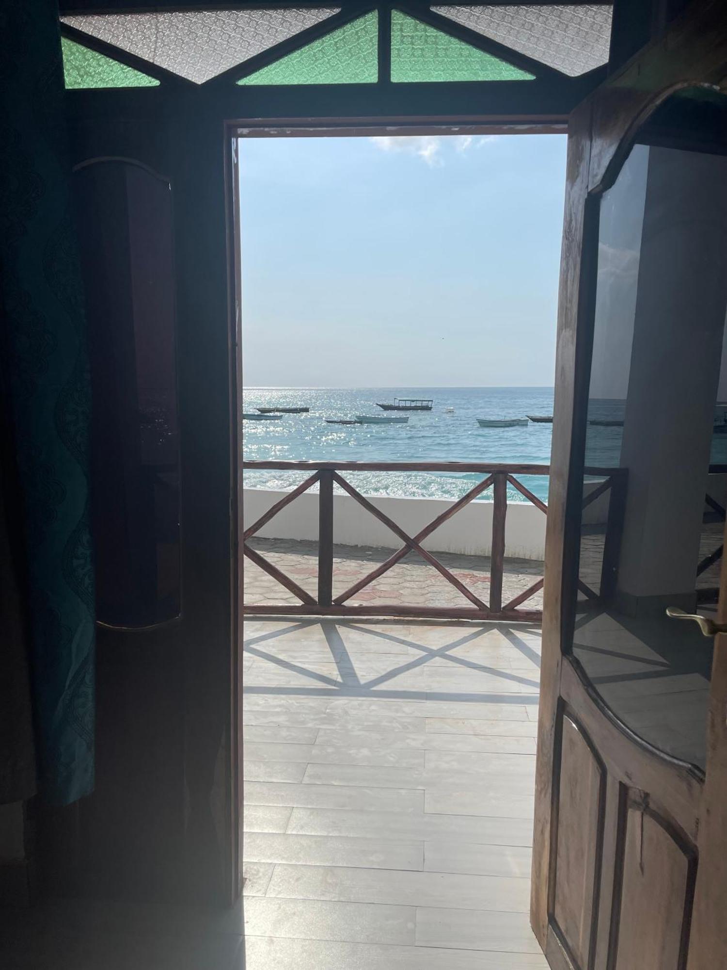 Amazing Zanzibar Beach Hotel Нунгві Екстер'єр фото